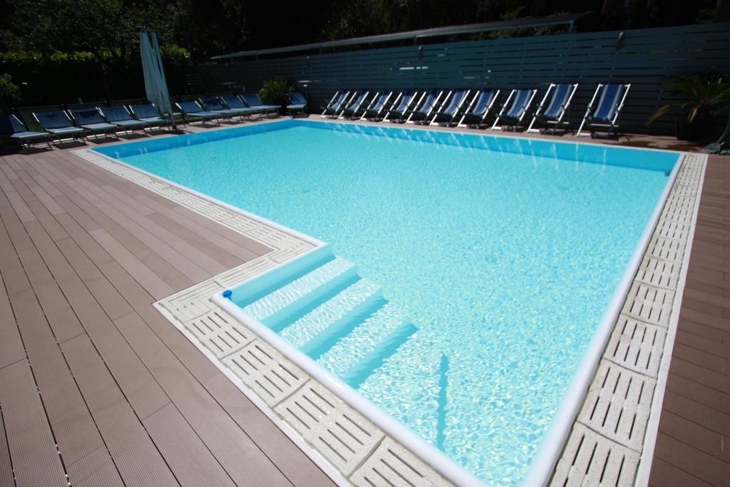 Hotel Miorelli Torbole Sul Garda Exterior photo